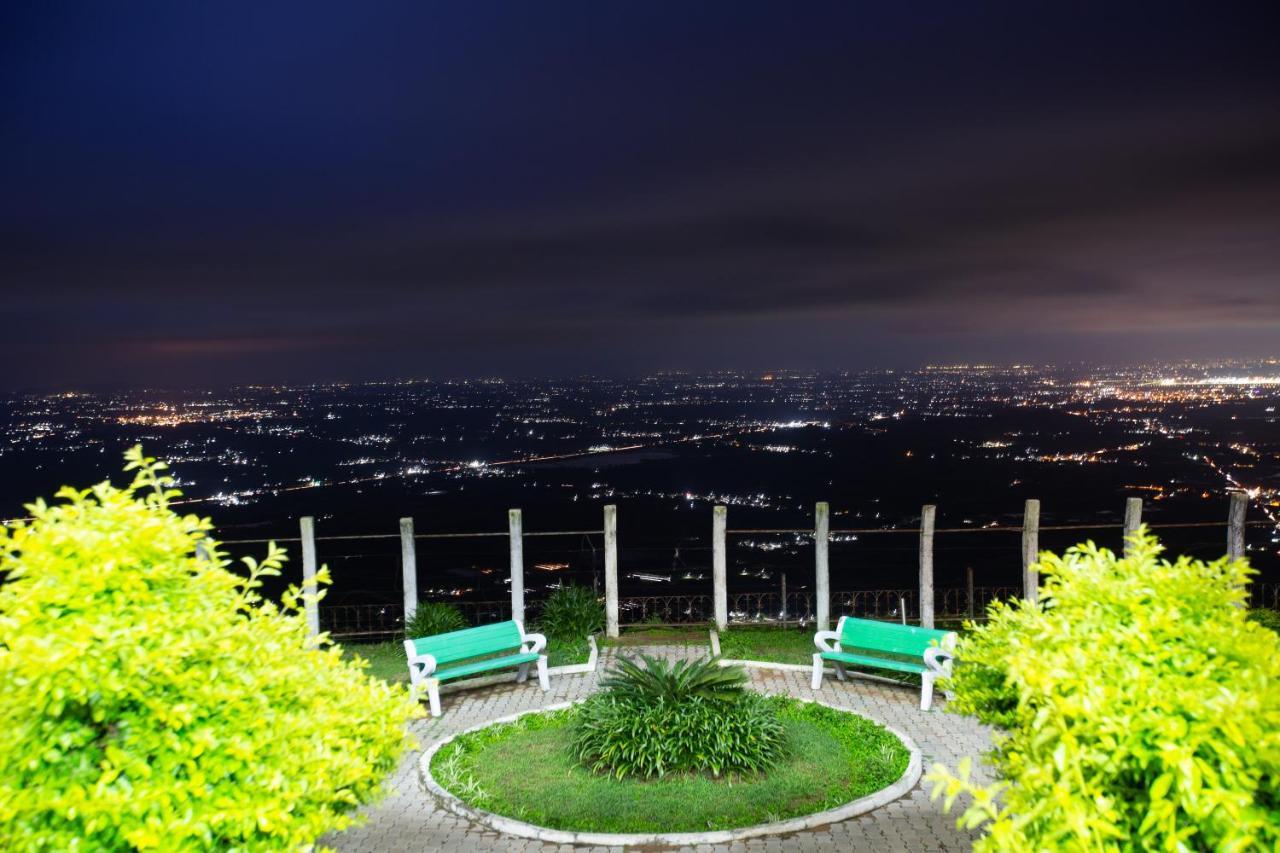 Kstdc Hotel Mayura Pine Top Nandi Hills 외부 사진
